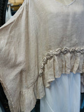 Load image into Gallery viewer, Roses Overtop - NATURAL
