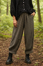 Load image into Gallery viewer, Pocket Pants - DIAMOND
