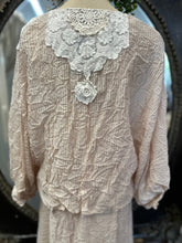 Load image into Gallery viewer, Crossover Bolero Overtop - LATTE/CREAM
