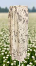 Load image into Gallery viewer, Cream/Black crinkle fabric bubble skirt
