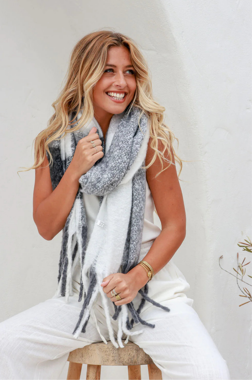 Scarf: CHARCOAL GREY