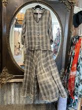 Load image into Gallery viewer, Armani - PEBBLE

