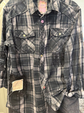 Load image into Gallery viewer, Check Boyfriend Shirt
