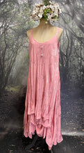 Load image into Gallery viewer, Pink embossed slipdress
