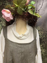 Load image into Gallery viewer, Pinafore - Wool: KHAKI
