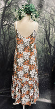 Load image into Gallery viewer, #5016 Pre-loved floral linen dress
