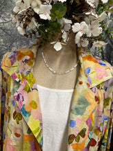 Load image into Gallery viewer, Citrus floral Taya coat
