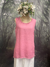 Load image into Gallery viewer, Rose fringed top
