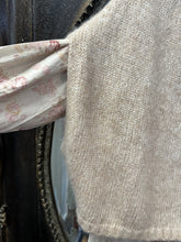 Load image into Gallery viewer, Alpaca wool vest
