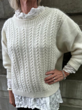 Load image into Gallery viewer, Nellie Wilde Knitwear
