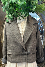 Load image into Gallery viewer, George crop wool jacket
