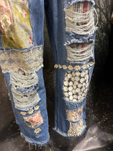 Load image into Gallery viewer, Billie Rose jeans
