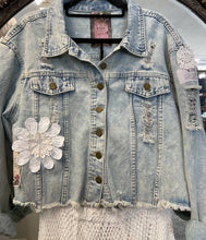Load image into Gallery viewer, Cropped Denim Jacket - PALE WASH

