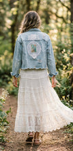 Load image into Gallery viewer, Cropped Denim Jacket - PALE WASH
