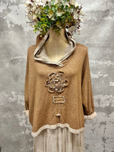 Load image into Gallery viewer, Nutmeg hooded Rose sweatshirt
