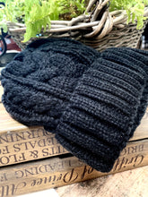 Load image into Gallery viewer, Black cable knit cashmere beanie

