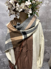 Load image into Gallery viewer, cream mohair blend long cardi
